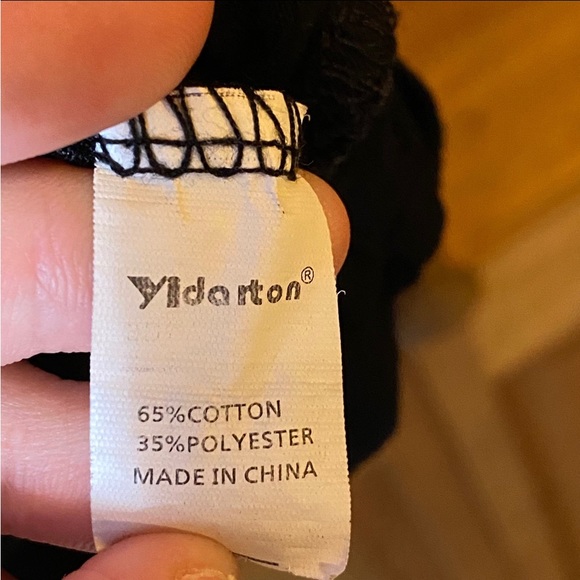 ๐ฆYidarton, Sz Medium, Open Shoulder, Peacock Feathers Design, Short Sleeve Top - Picture 3 of 9